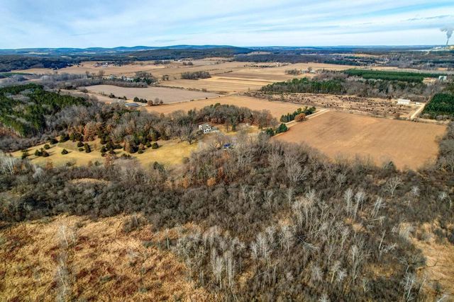 W8347 Thompson Road, Poynette, WI 53955