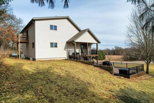 W8347 Thompson Road, Poynette, WI 53955