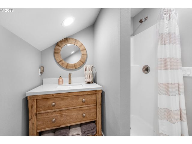 80219 POLO RIDGE Rd, Warrenton, OR 97146
