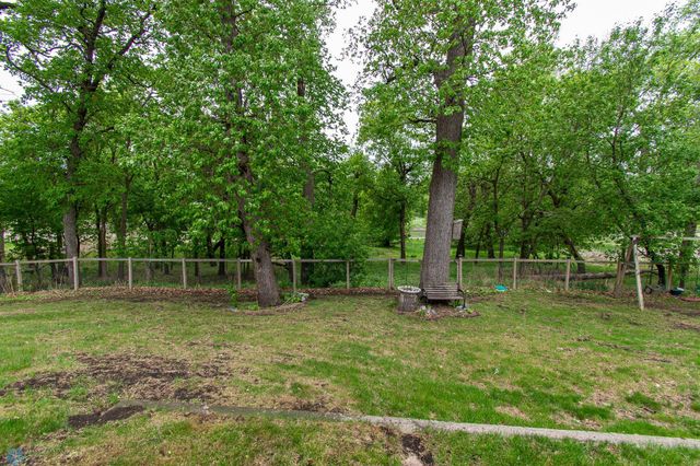 1513 40th Avenue N, Moorhead, MN 56560