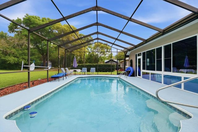 30 PINE STREET, Homosassa, FL 34446