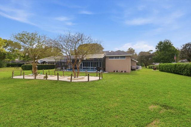 30 PINE STREET, Homosassa, FL 34446