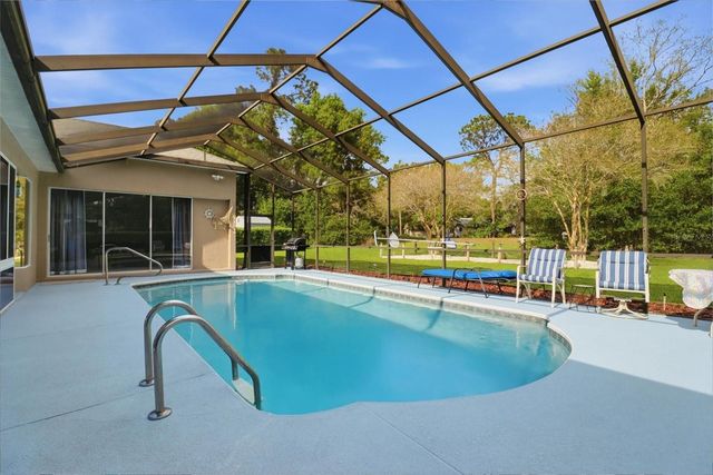 30 PINE STREET, Homosassa, FL 34446