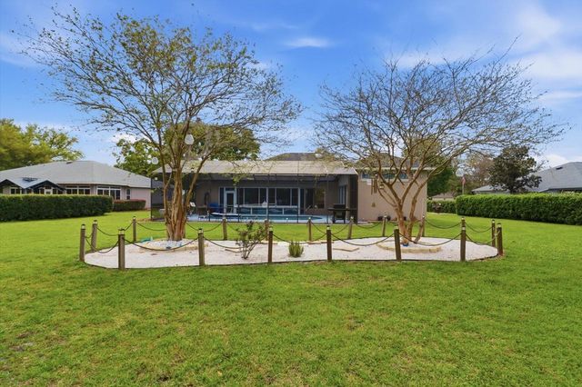 30 PINE STREET, Homosassa, FL 34446