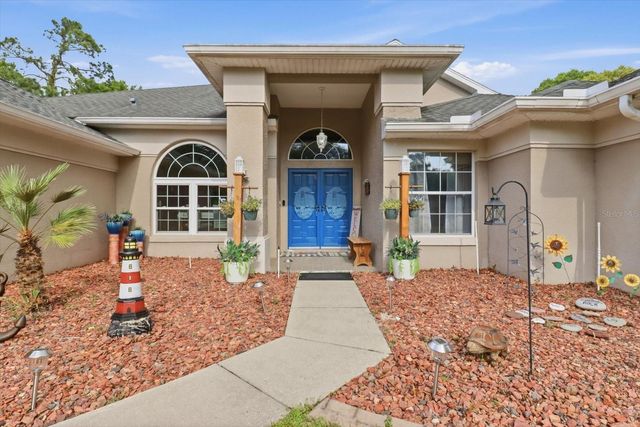 30 PINE STREET, Homosassa, FL 34446