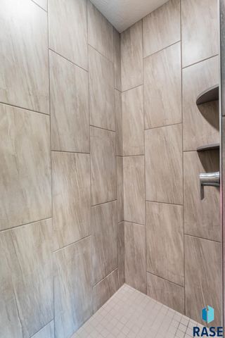 310 N Ceylon Ave Avenue, Tea, SD 57064