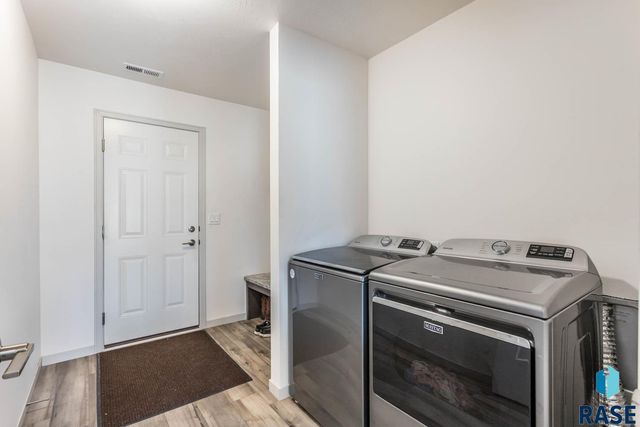 310 N Ceylon Ave Avenue, Tea, SD 57064