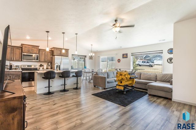 310 N Ceylon Ave Avenue, Tea, SD 57064