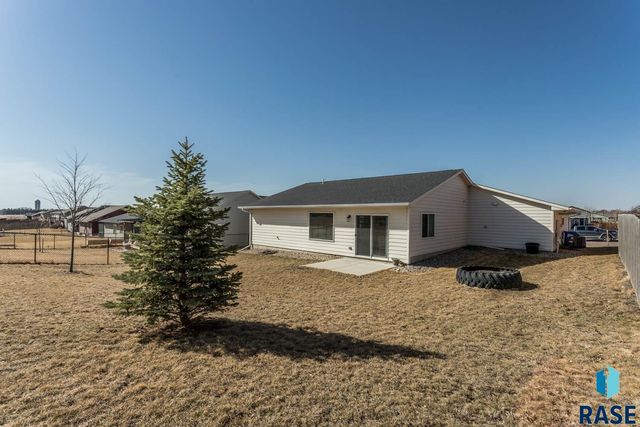 310 N Ceylon Ave Avenue, Tea, SD 57064