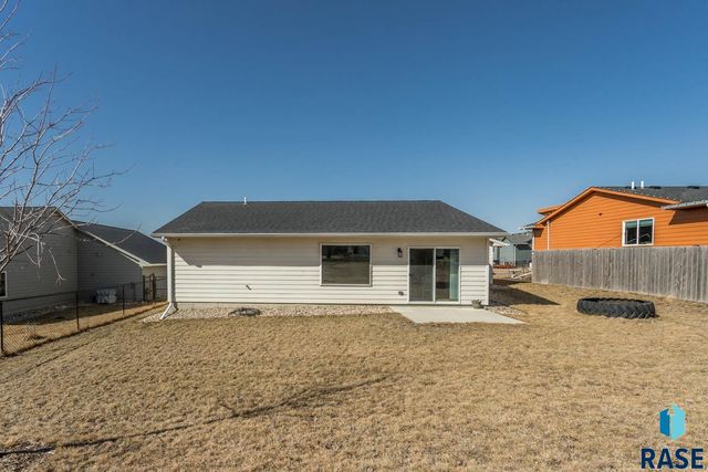 310 N Ceylon Ave Avenue, Tea, SD 57064