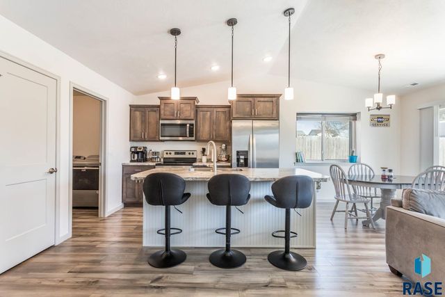 310 N Ceylon Ave Avenue, Tea, SD 57064