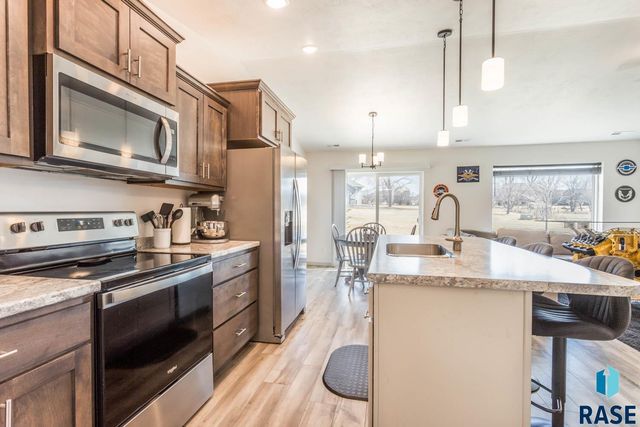 310 N Ceylon Ave Avenue, Tea, SD 57064