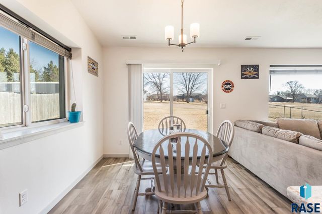 310 N Ceylon Ave Avenue, Tea, SD 57064