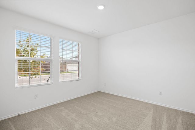 229 Hummingbird Flight DR, Georgetown, TX 78628