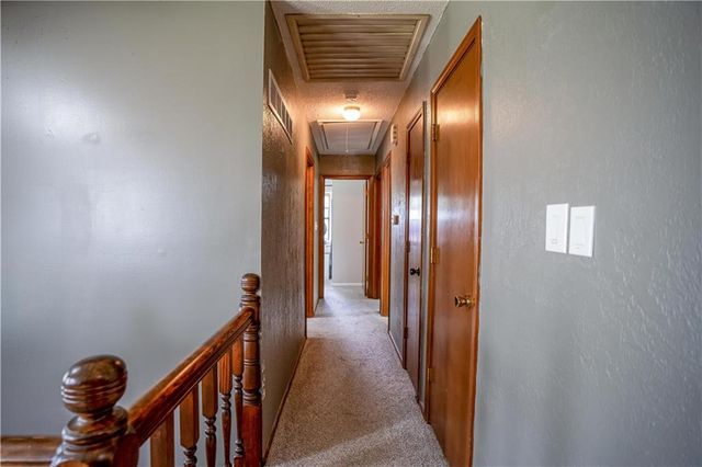 804 NW Arlington Place, Blue Springs, MO 64015