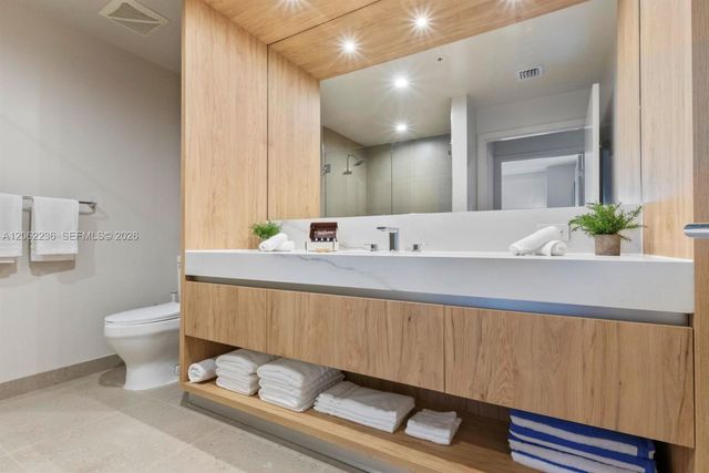 11 NE 6th Street 2303, Miami, FL 33132