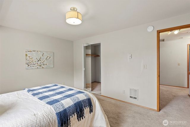 5708 Wisteria Lane NE, Bremerton, WA 98311