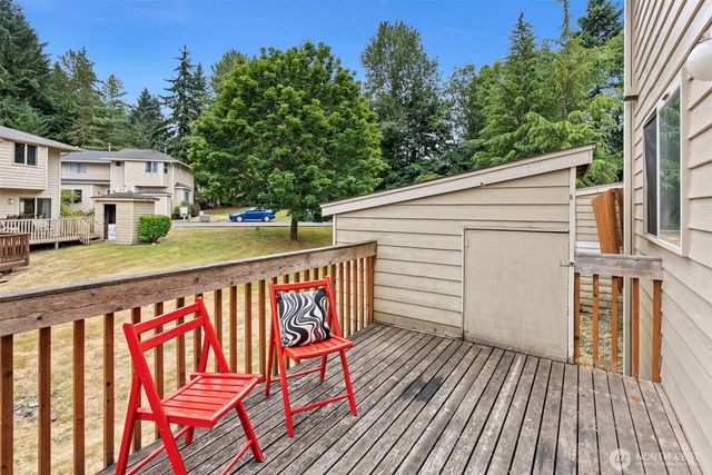 5708 Wisteria Lane NE, Bremerton, WA 98311