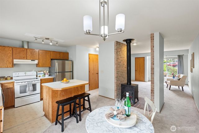 5708 Wisteria Lane NE, Bremerton, WA 98311