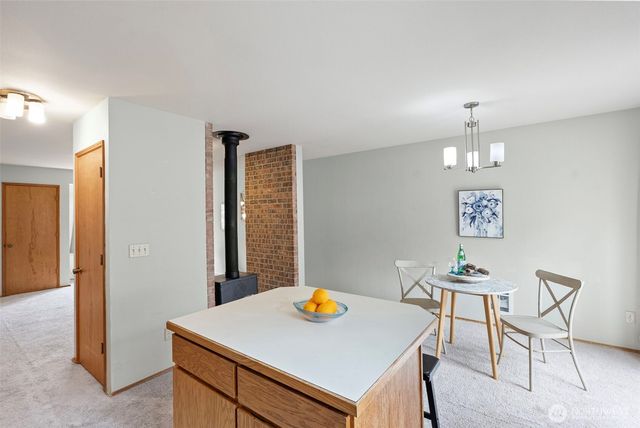 5708 Wisteria Lane NE, Bremerton, WA 98311