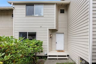 5708 Wisteria Lane NE, Bremerton, WA 98311