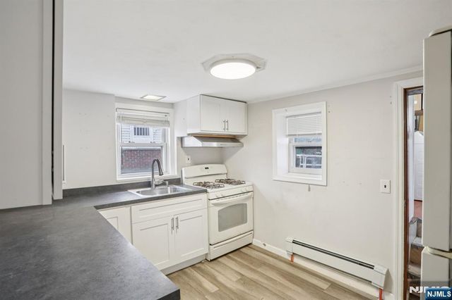 17 Emma Place, Clifton, NJ 07013