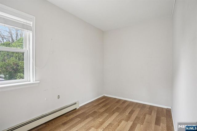 17 Emma Place, Clifton, NJ 07013