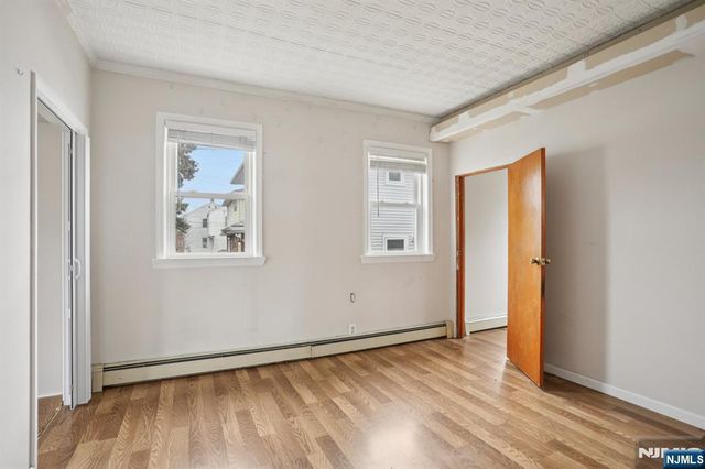 17 Emma Place, Clifton, NJ 07013