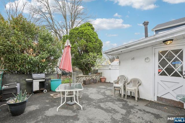 17 Emma Place, Clifton, NJ 07013