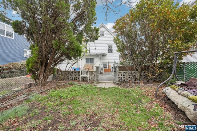 17 Emma Place, Clifton, NJ 07013