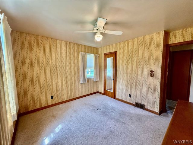 4649 Morgan Parkway, Hamburg, NY 14075