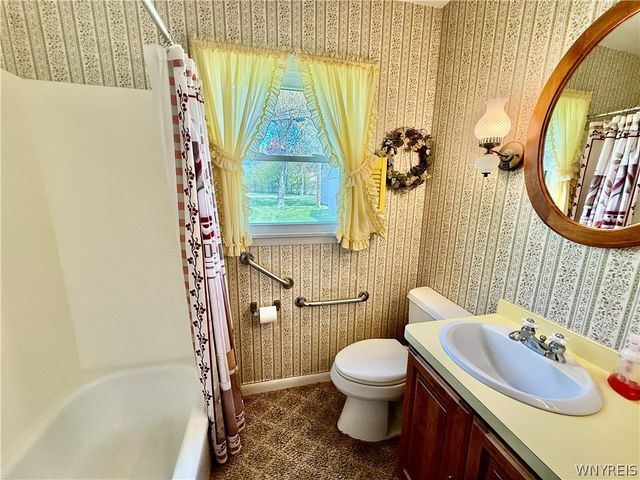 4649 Morgan Parkway, Hamburg, NY 14075