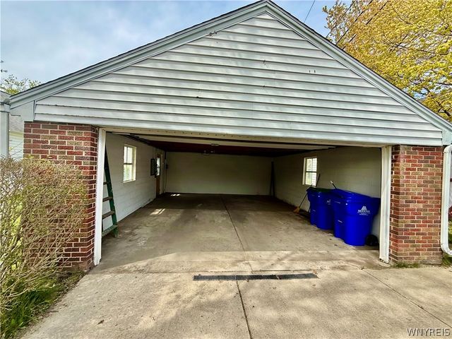 4649 Morgan Parkway, Hamburg, NY 14075