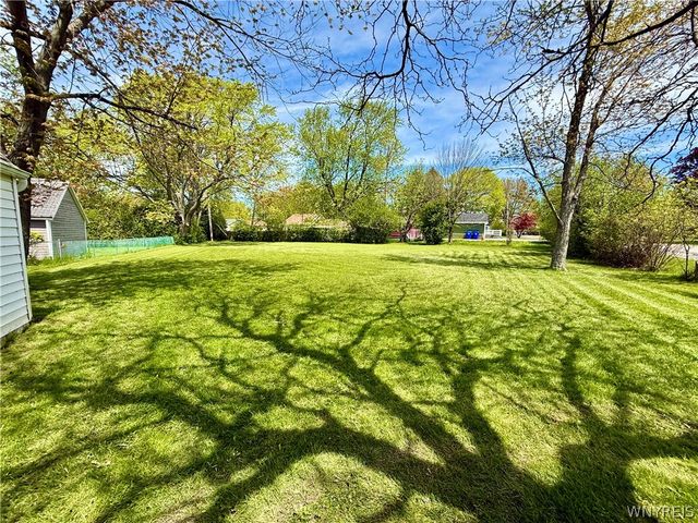 4649 Morgan Parkway, Hamburg, NY 14075