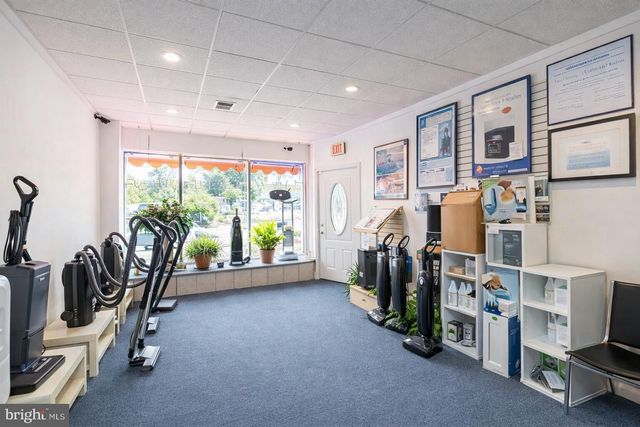 447 WEST CHESTER PIKE, Havertown, PA 19083