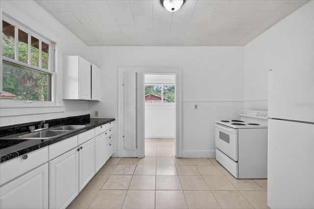 2211 22ND AVENUE S, St Petersburg, FL 33712
