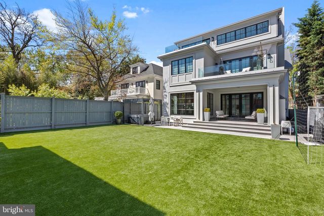 3119 38TH ST NW, Washington, DC 20016