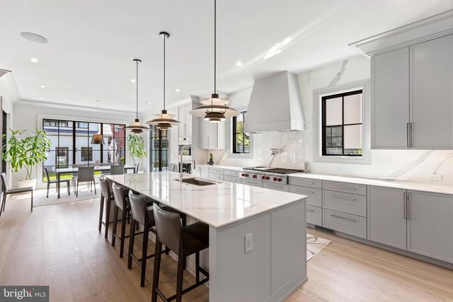 3119 38TH ST NW, Washington, DC 20016