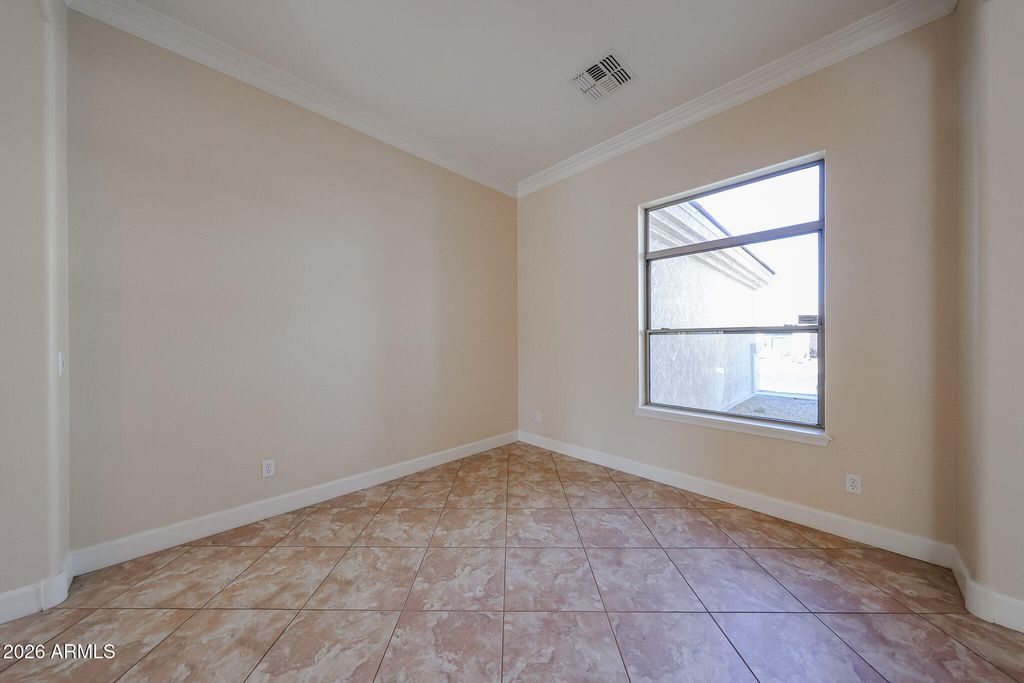 Image 7 of property listing at 12733 S 177TH Lane, Goodyear, AZ 85338