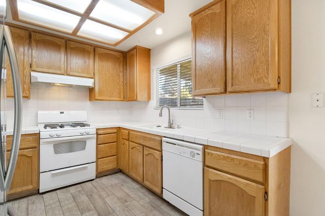 553 Grenache Avenue, Madera, CA 93637