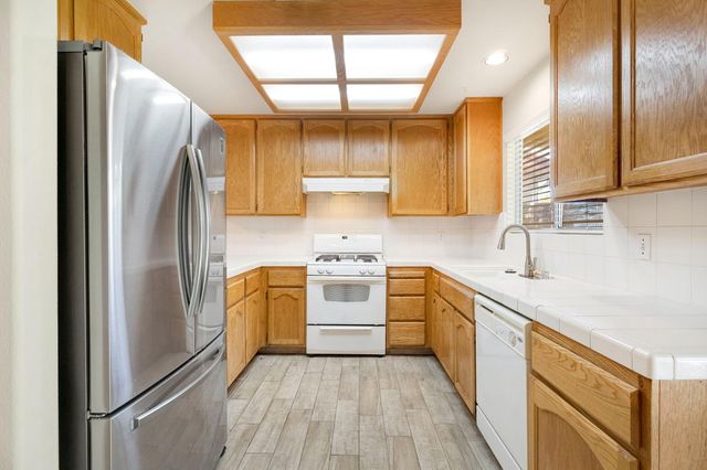 553 Grenache Avenue, Madera, CA 93637