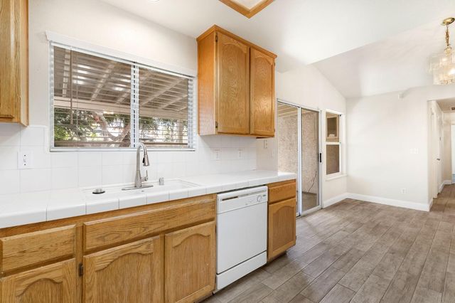 553 Grenache Avenue, Madera, CA 93637