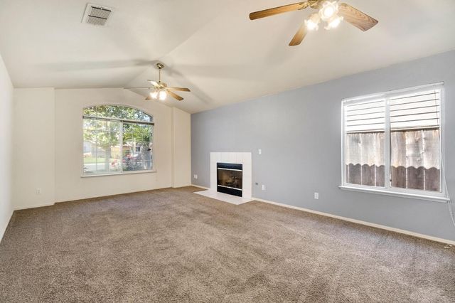 553 Grenache Avenue, Madera, CA 93637