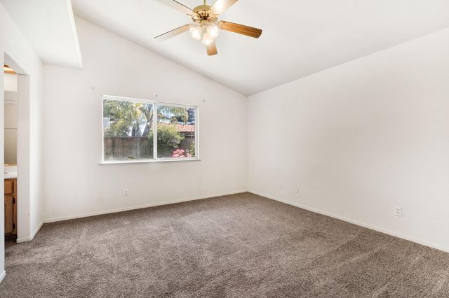 553 Grenache Avenue, Madera, CA 93637