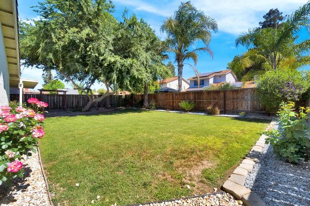 553 Grenache Avenue, Madera, CA 93637