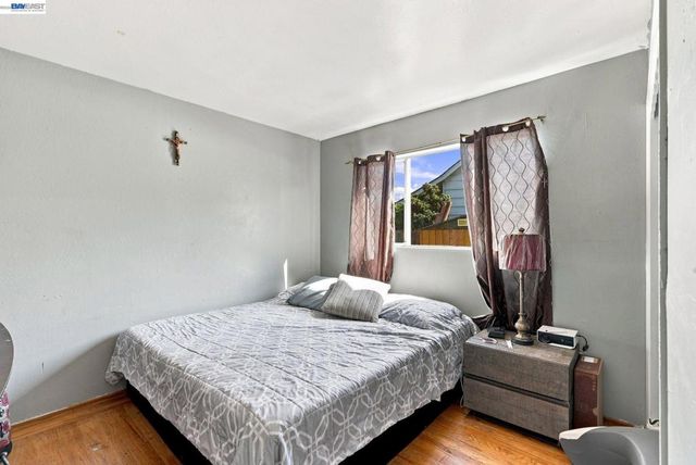 1451 Linfield Ln, Hayward, CA 94545