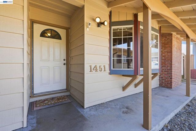 1451 Linfield Ln, Hayward, CA 94545