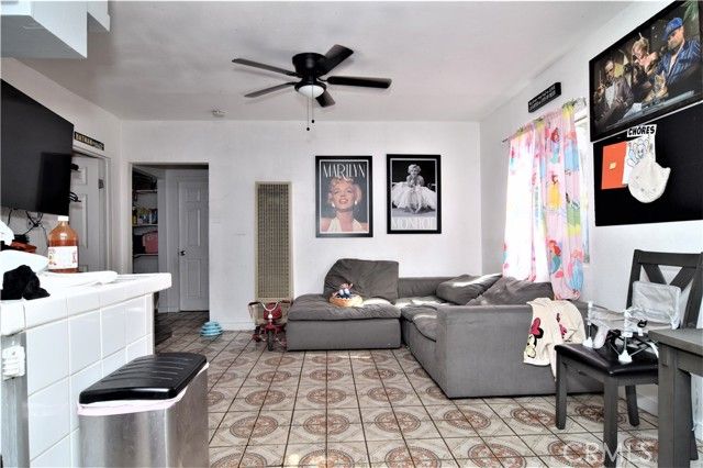 6542 San Luis, Paramount, CA 90723