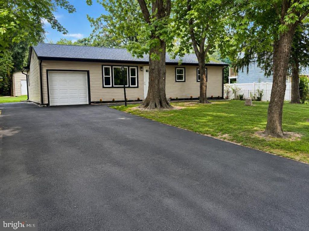4098 W ADAMS CIR, HAMMONTON, NJ 08037 — exterior