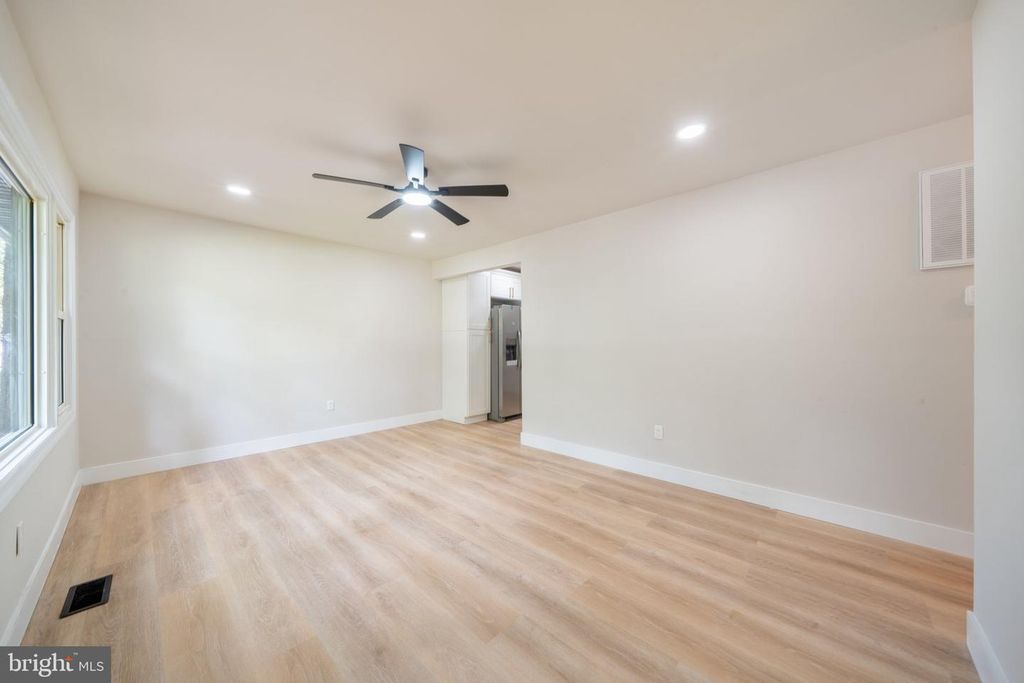 4098 W ADAMS CIR, HAMMONTON, NJ 08037 — photo 5